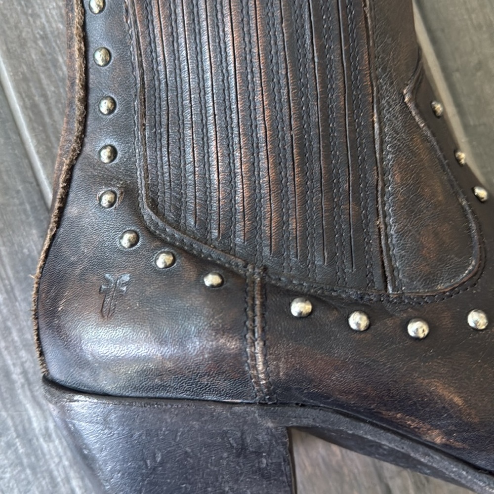Frye Studded Leather Western Boots | Size 6.5 | Vintage Distressed - Picture 7 of 11